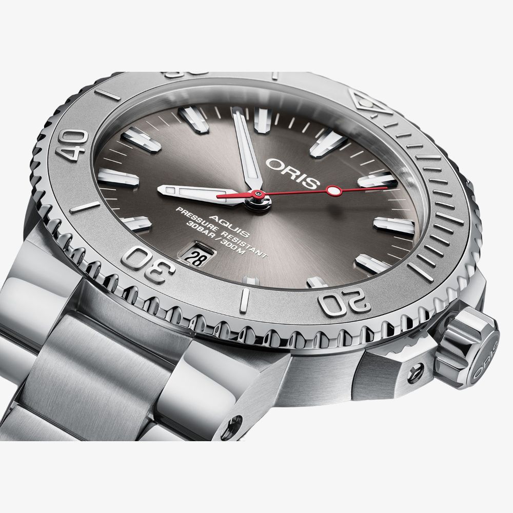 Oris Aquis Date